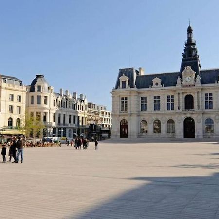 Appartement En Face De La Gare - Centre Ville Poitiers Eksteriør bilde